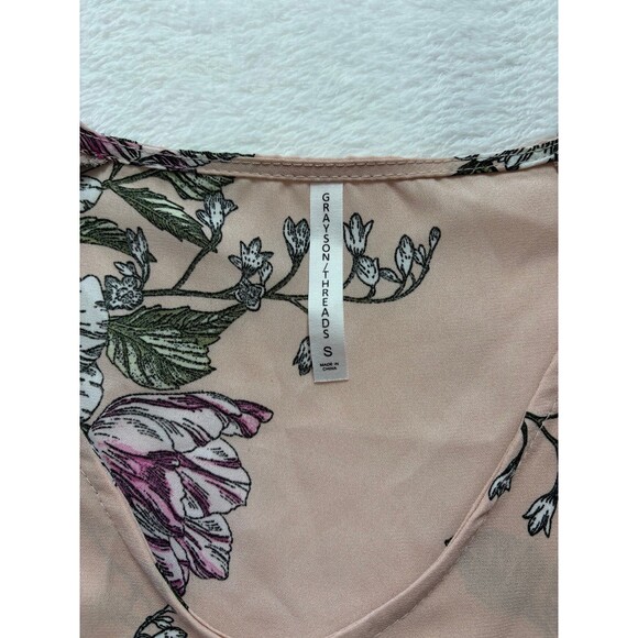 Grayson Treads Pink Floral Vneck Short Sleeve blouse size small - Picture 2 of 5